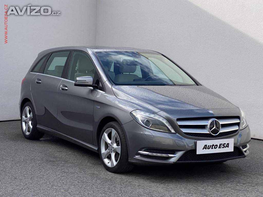 Mercedes-Benz 1.6 i B200, Bixen, navi