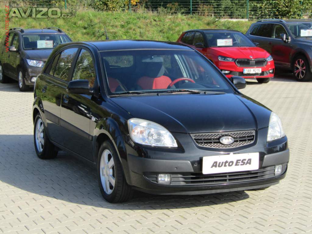 Kia Rio 1.6i, AC, výhřev.sed