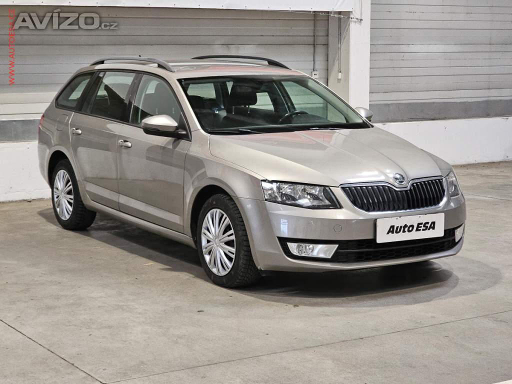 Škoda Octavia 1.6 TDi, park.senzor, navi