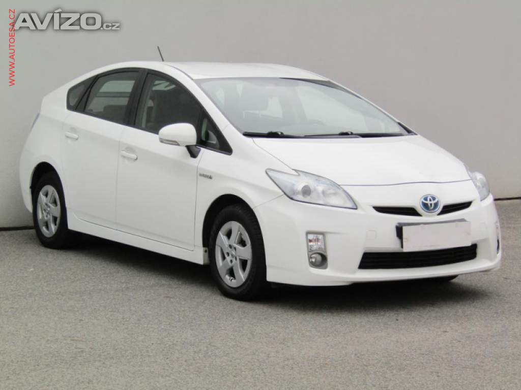 Toyota Prius 1.8, ČR, AT, +sada kol