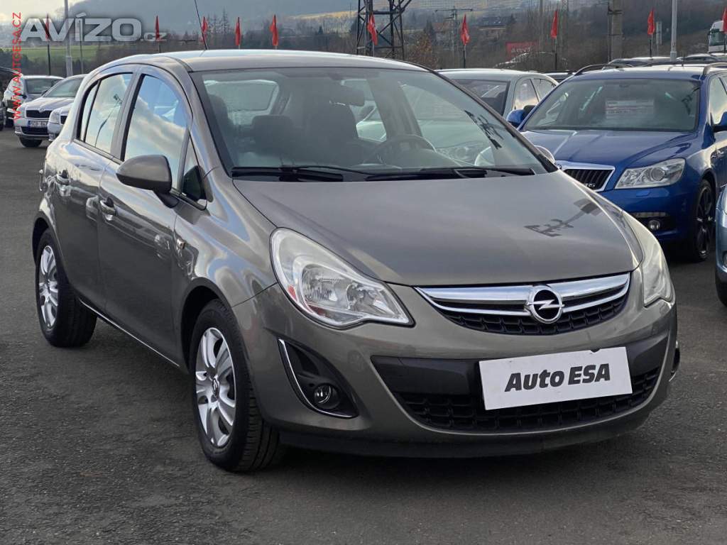 Opel Corsa 1.4i, 1.maj,ČR, AC, tempo