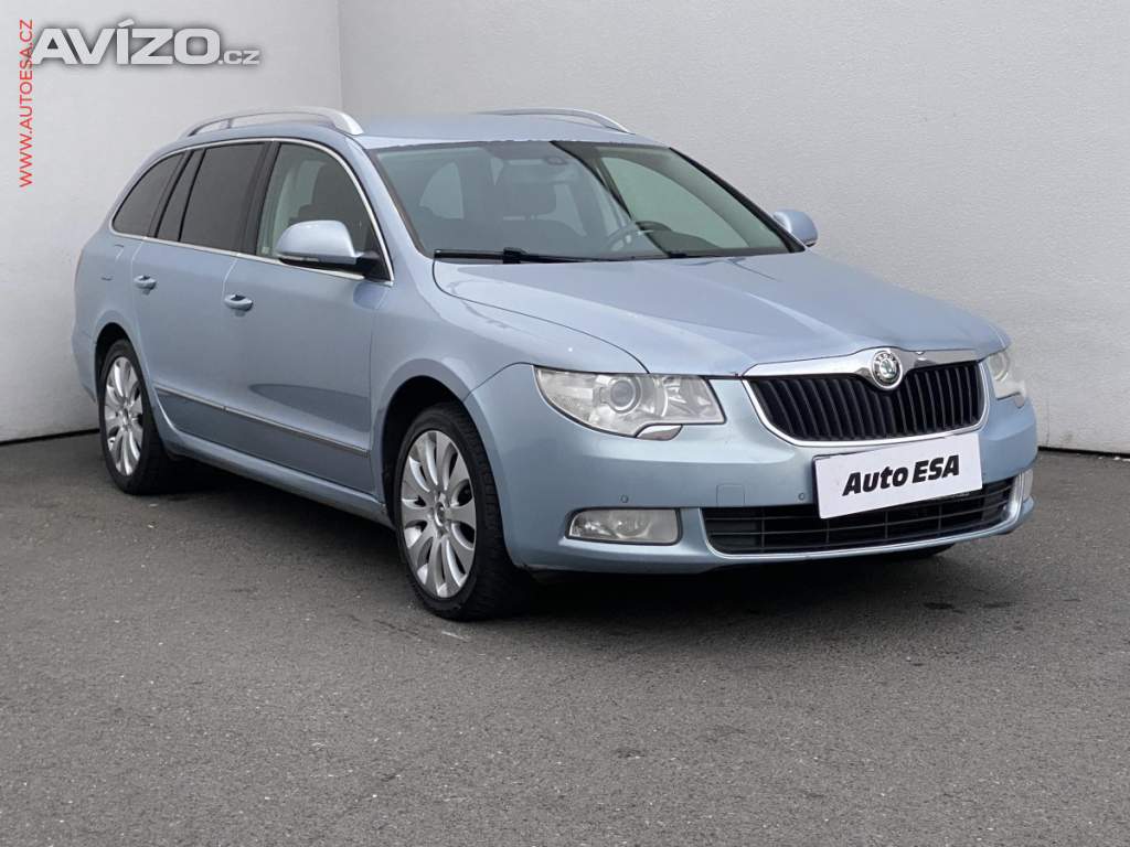 Škoda Superb 2.0TDi, ČR, DSG, TZ, park