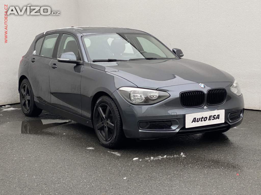 BMW 1.6i 116i, AT, navi, šíbr