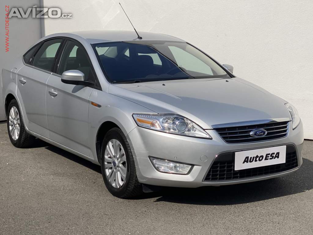 Ford Mondeo 2.0 i, Ghia, výhřev sed