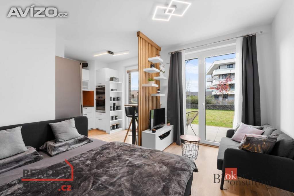 Pronájem byty 1+kk, 28 m2 - Praha - Hlubočepy