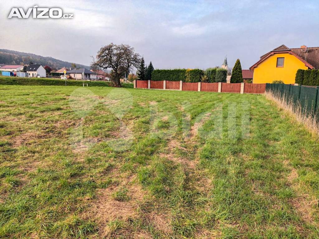 Nádherný stavební pozemek 1121 m2 ve Slavětíně, okr. Louny