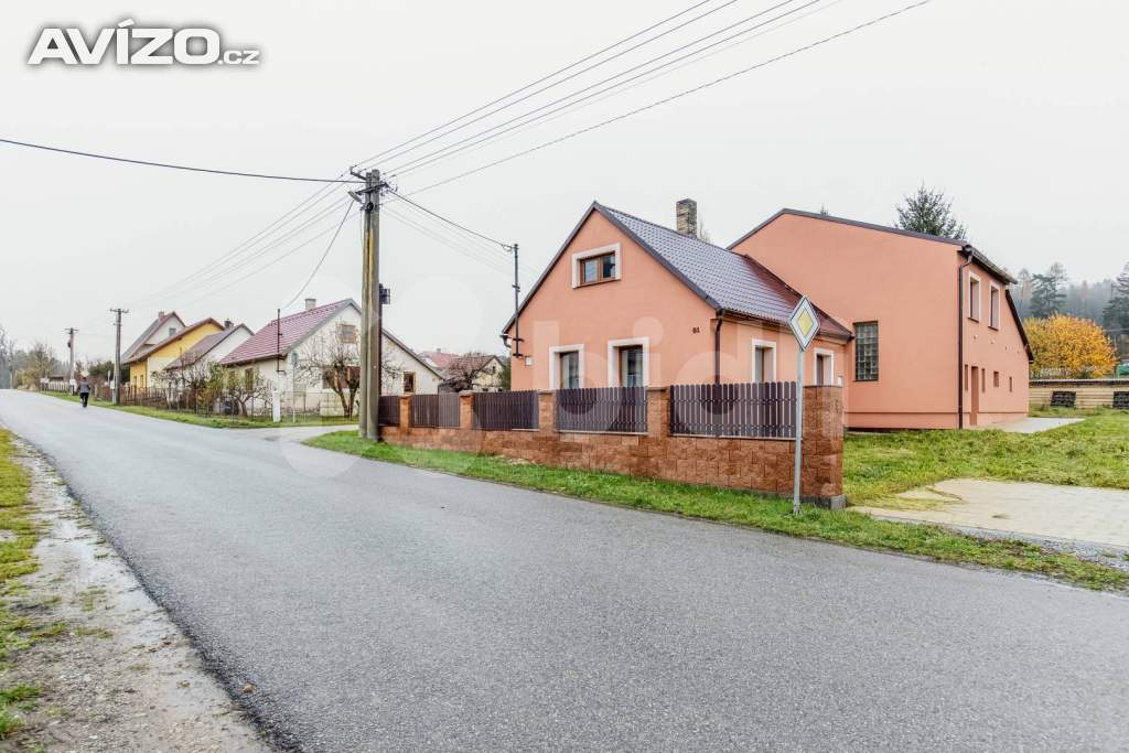 Prodej domu 5+2, obytná plocha 245 m2 , pozemek 841 m2