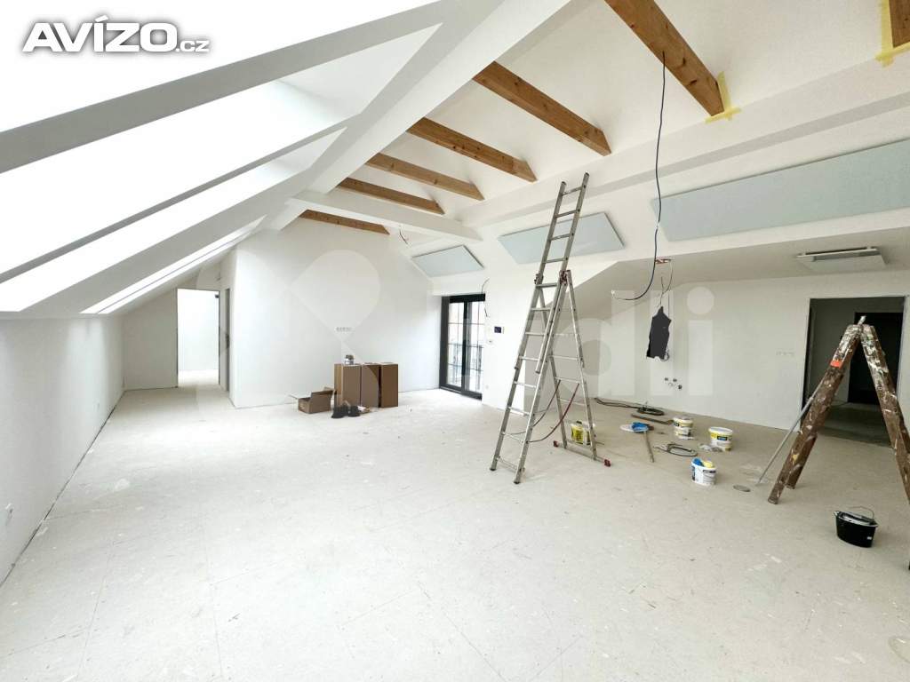 Prodej bytu 3+kk 135 m2, i s garáží (Loft)