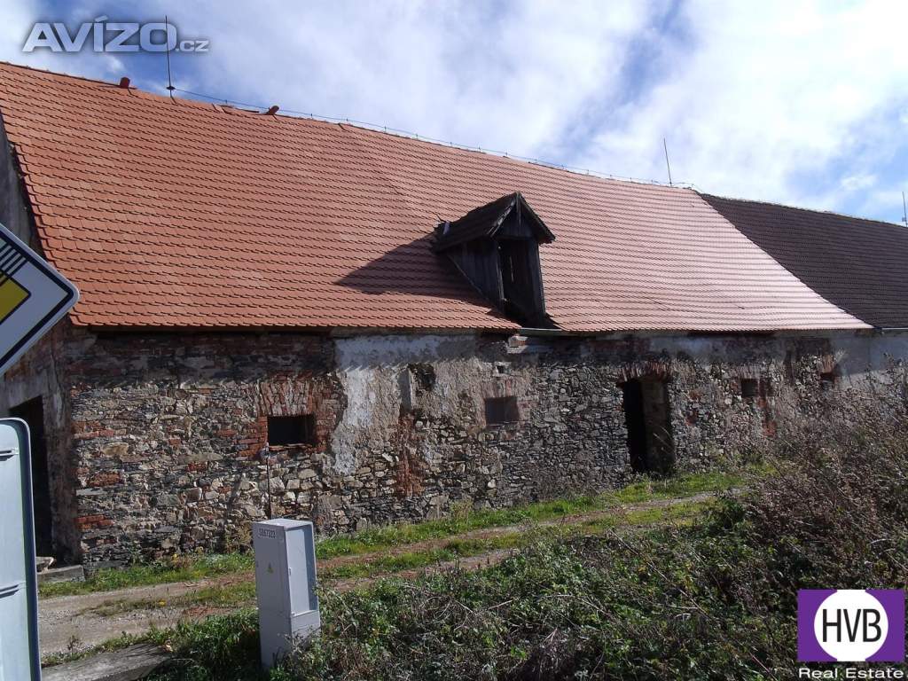 Prodej budovy a stavebního pozemku 1.137m2 Velešín - Holkov okr.Český Krumlov