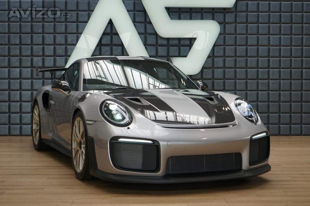 Porsche 911 GT2 RS Weissach Exclusive LIFT