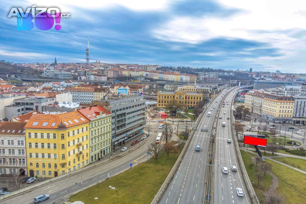 Prodej kancelářských prostorů, 53 m², Karlín, Praha 8