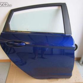 Pravé zadní dveře Ford Fiesta MK 7 LIFT 13-  / 15807623