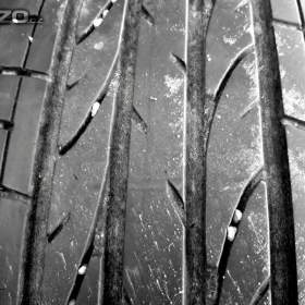 Fotka k inzerátu 2ks pěkných letních pneu 215/65 R17 Bridgestone  / 18284751