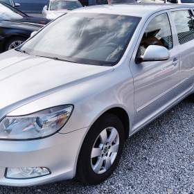 Fotka k inzerátu ŠKODA Octavia Combi 1,6TDI Ambiente 77kw / 18496907