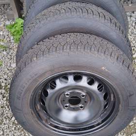 Fotka k inzerátu Zimní sada kol FIAT 500/500C 5Jx14 H2 ET 35+pneu 175/65R14 / 18690796