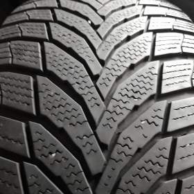 Fotka k inzerátu Sada zimních pneu 235/55 R18 Nexen  / 18750876