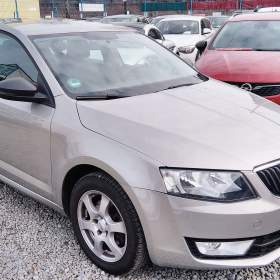 Fotka k inzerátu ŠKODA Octavia 1,2TSI Ambition 77kw / 18898633