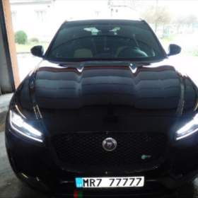 Fotka k inzerátu Jaguar F- Pace 3,0 30d AWD PRESTIGE Auto 30D AWD R- SPORT možno / 19138909