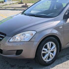 Fotka k inzerátu Kia ceed 1.4 80 kw LPG 2009 Nová STK / 19183890