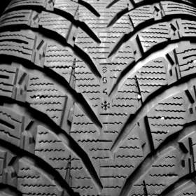 Fotka k inzerátu Sada zánovních zimních SUV pneu 275/60 R18 Nokian / 19259402