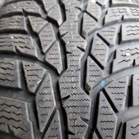 Fotka k inzerátu Prodám sadu nebo 2ks zimních pneu 175/65 R15 Nokian:   / 19266024