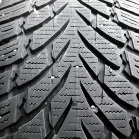 Fotka k inzerátu Sada zimních pneu SUV pneu 235/55 R18 Nokian / 19272954