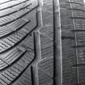 2ks zimních pneu 235/40 R18 Michelin  / 19279249