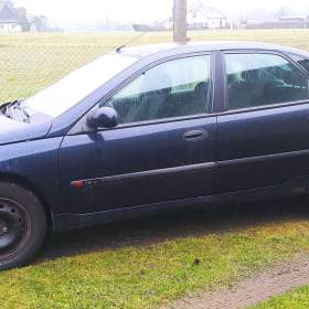 Fotka k inzerátu Prodám Renault Laguna 1,6 16V r. v.1999 / 19293261