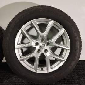 Fotka k inzerátu Originální sada kol VOLVO XC60 SILVER ALLOY WHEEL 18 / 19298887