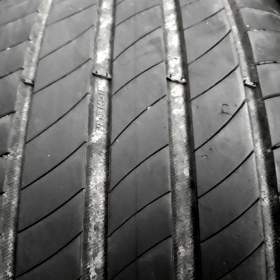 Fotka k inzerátu 2ks letních pneu 235/50 R18 101H Michelin Primacy4 / 19302098