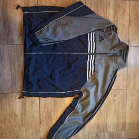 Fotka k inzerátu Adidas bunda  / 19312209