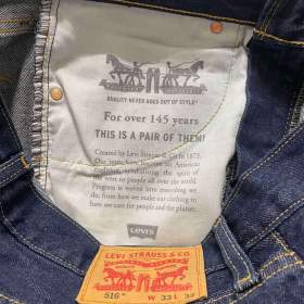 Levis / 19352644