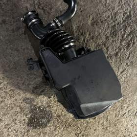 Filterbox originál Volvo V50 včetně hadic  / 19429431