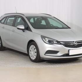 Fotka k inzerátu Opel Astra 1.6 CDTI / 18869832