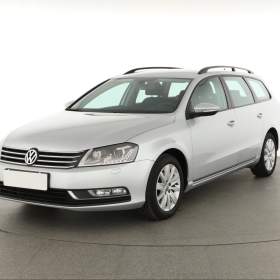 Fotka k inzerátu Volkswagen Passat 2.0 TDI / 18885424