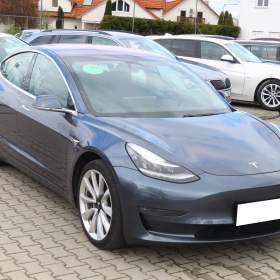 Fotka k inzerátu Tesla Model 3 Long Range 4WD 73kWh / 18952111