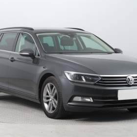 Fotka k inzerátu Volkswagen Passat 2.0 TDI / 19005181