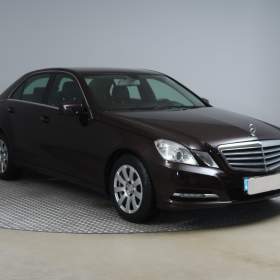 Fotka k inzerátu Mercedes- Benz Třídy E E 220 CDI / 19011758