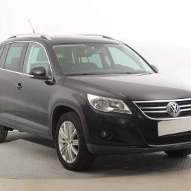 Fotka k inzerátu Volkswagen Tiguan 2.0 TSI / 19030044