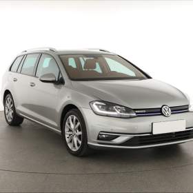 Fotka k inzerátu Volkswagen Golf 1.6 TDI / 19042610