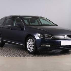 Fotka k inzerátu Volkswagen Passat 2.0 TDI / 19044919