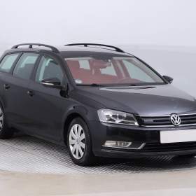 Fotka k inzerátu Volkswagen Passat 1.6 TDI / 19045258