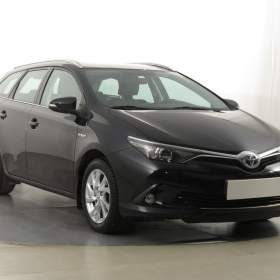 Fotka k inzerátu Toyota Auris Hybrid / 19047338