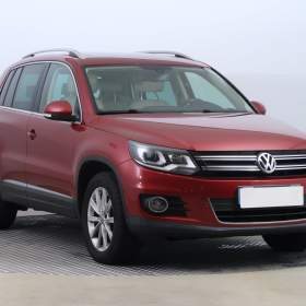 Fotka k inzerátu Volkswagen Tiguan 2.0 TSI / 19051332