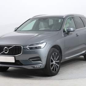 Fotka k inzerátu Volvo XC60 T5 AWD / 19068022