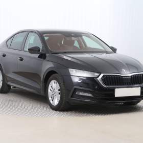 Fotka k inzerátu Škoda Octavia 1.5 TSI / 19073297