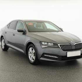 Fotka k inzerátu Škoda Superb 1.5 TSI / 19073358