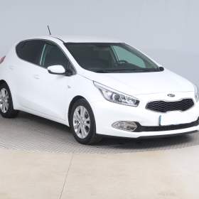 Fotka k inzerátu Kia Ceed 1.6 GDI / 19074055