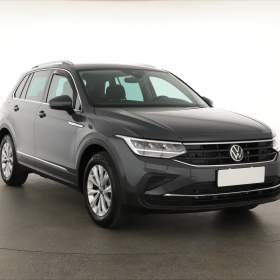 Fotka k inzerátu Volkswagen Tiguan 1.5 TSI / 19081496