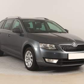 Fotka k inzerátu Škoda Octavia 1.2 TSI / 19086676